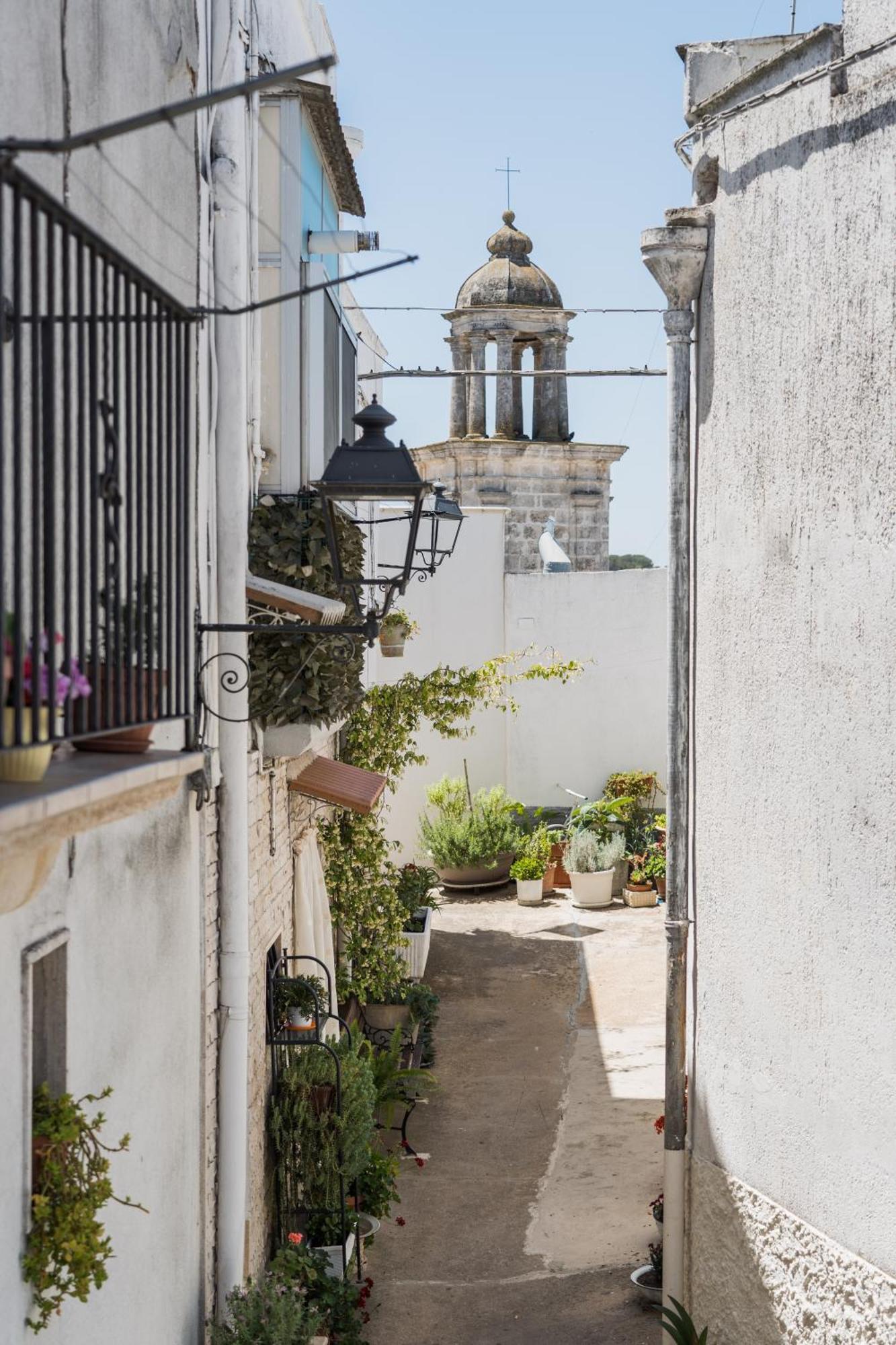 La Corte Di Navarrete Laterza Luaran gambar